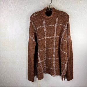 CYRUS ACRYLIC/WOOL BLEND Brown/White pattern sweater. Size Medium. Tunic length